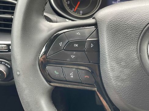 Used 2023 Jeep Cherokee Altitude Lux image 12