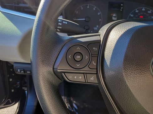 Used 2025 Toyota Corolla LE image 28