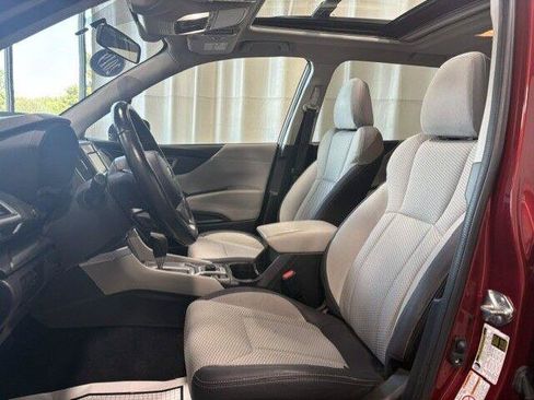 Used 2019 Subaru Forester Premium AWD/4WD image 7