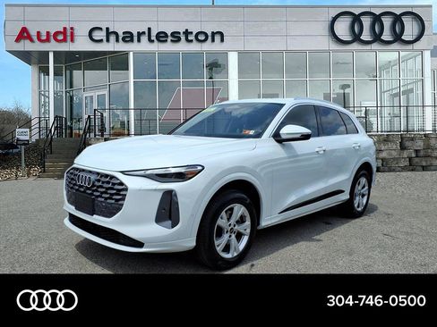 Certified 2025 Audi Q5 Premium w/ Convenience Package AWD/4WD image 7