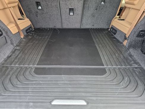 New 2026 Land Rover Range Rover Long Wheelbase SE AWD/4WD image 16