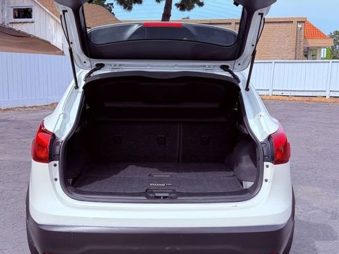 Used 2017 Nissan Rogue Sport SL image 13