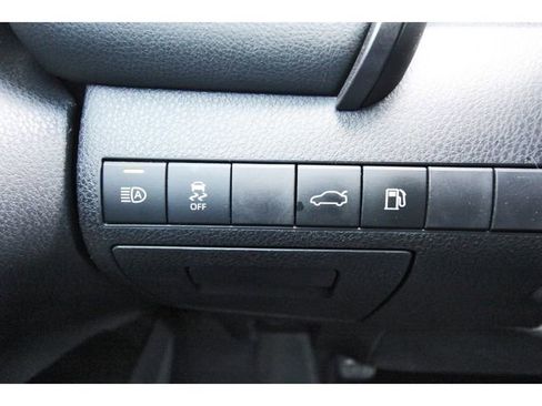 Used 2018 Toyota Camry SE w/ Convenience Package image 20