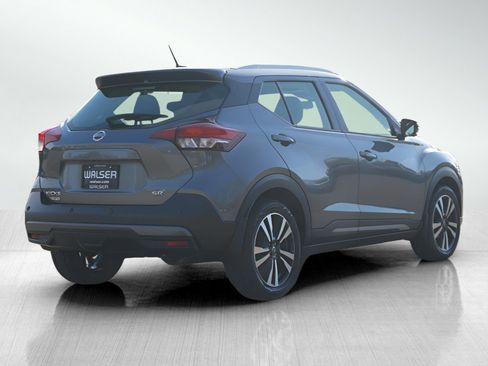 Used 2020 Nissan Kicks SR w/ SR Premium Package FWD image 5