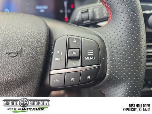 Used 2025 Ford Escape ST-Line Select AWD/4WD image 33