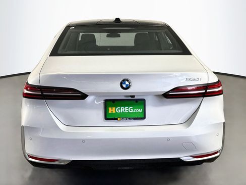 Used 2024 BMW 530i w/ Executive Package RWD image 8