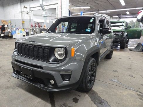 Used 2022 Jeep Renegade Altitude image 5