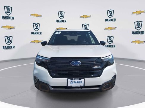 Used 2025 Subaru Forester Sport AWD/4WD image 3