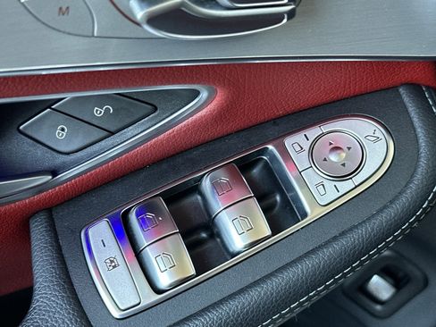 Used 2022 Mercedes-Benz GLC 300 4MATIC Coupe image 14