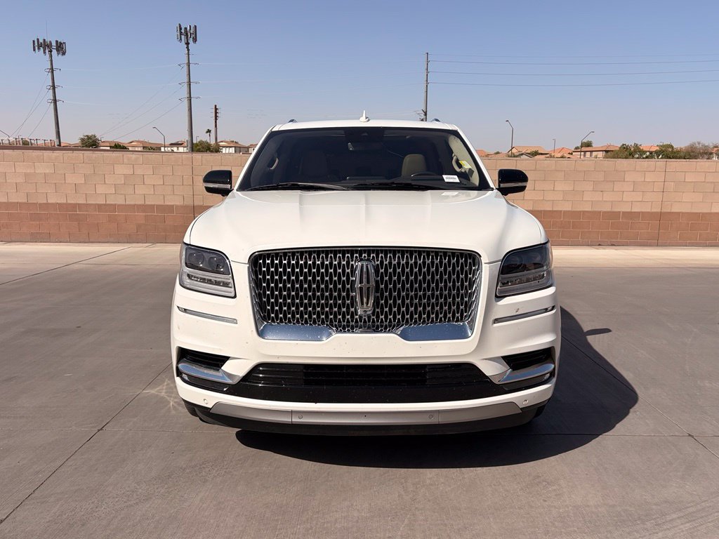 Used 2020 Lincoln Navigator Reserve w/ Luxury Package AWD/4WD image 2