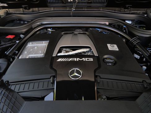 Used 2024 Mercedes-Benz G 63 AMG 4MATIC image 32