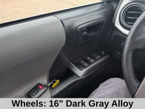 Used 2023 Toyota Tacoma SR5 w/ Technology Package image 10