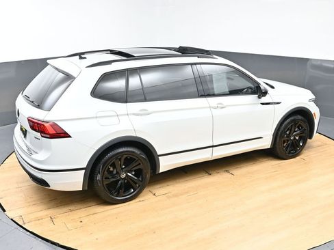 Used 2024 Volkswagen Tiguan SE R-Line AWD/4WD image 47