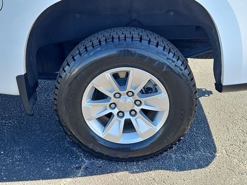 Used 2023 Chevrolet Silverado 1500 LT w/ Protection Package image 5