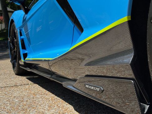 Used 2024 Lamborghini Revuelto AWD/4WD image 21