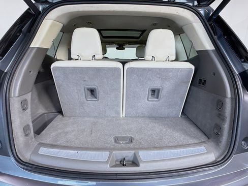 Used 2022 Cadillac XT6 Premium Luxury image 33