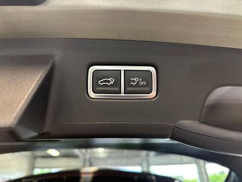 Used 2025 Kia Sorento SX AWD/4WD image 29