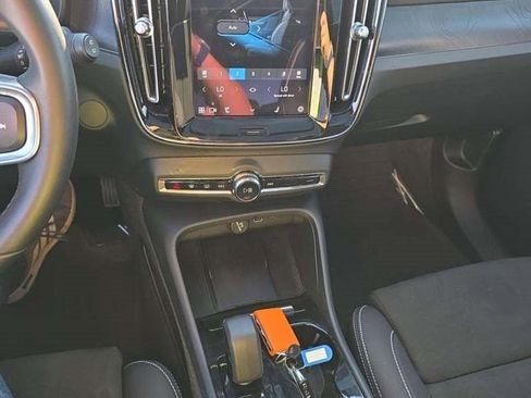 Certified 2024 Volvo XC40 Recharge Ultimate w/ Protection Package Premier image 10