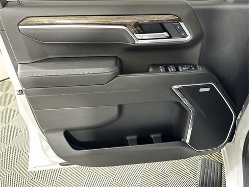 New 2025 GMC Sierra 1500 Elevation image 22