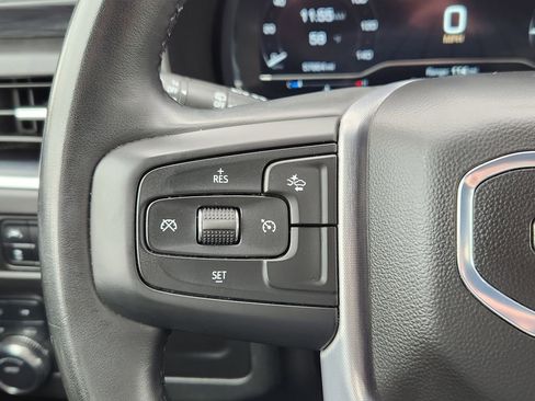 Used 2024 GMC Yukon SLT AWD/4WD image 16
