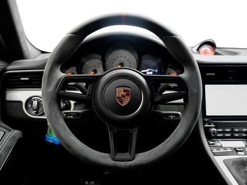 Used 2018 Porsche 911 GT3 RWD image 31