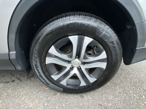 Used 2016 Toyota RAV4 LE image 18