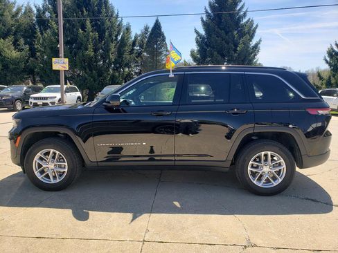 New 2025 Jeep Grand Cherokee Laredo X w/ Luxury Tech Group I AWD/4WD image 7