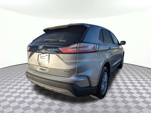 Used 2024 Ford Edge SEL image 3