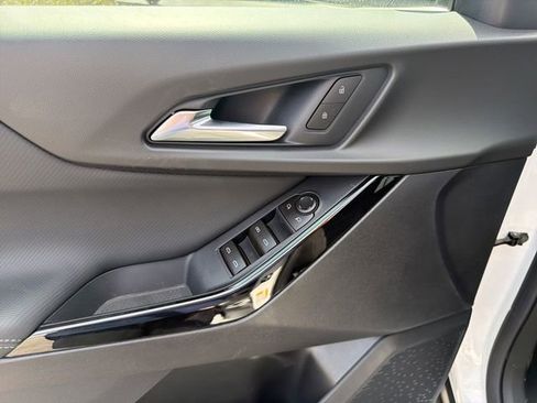 New 2026 Chevrolet Equinox LT w/ Safety and Technology Package FWD image 25