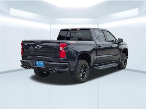 Used 2024 Chevrolet Silverado 1500 LT Trail Boss w/ Convenience Package II AWD/4WD image 5