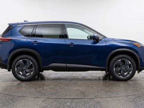 Used 2025 Nissan Rogue SV image 11