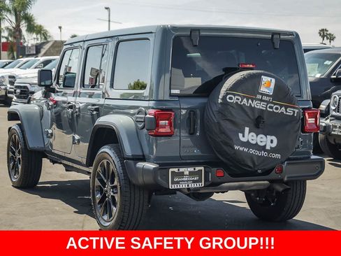Used 2025 Jeep Wrangler Sahara w/ Safety Group image 6
