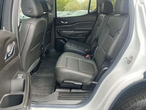 Certified 2023 GMC Acadia SLT w/ Technology Package AWD/4WD image 27
