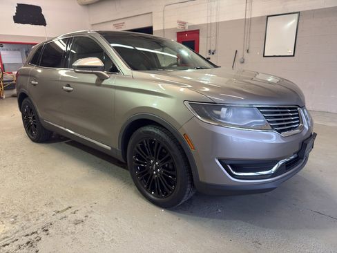 Used 2016 Lincoln MKX Reserve w/ Climate Package AWD/4WD image 1
