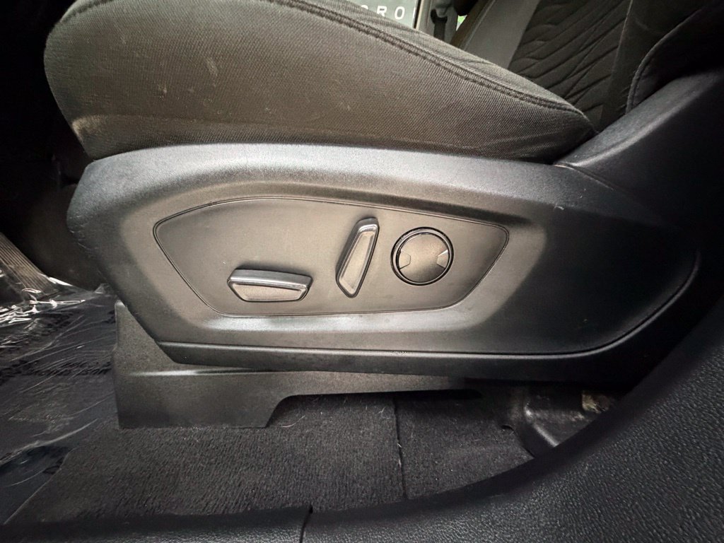 Used 2021 Ford Explorer XLT AWD/4WD image 26