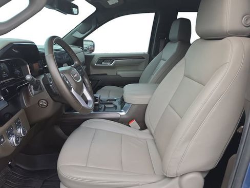 Used 2024 GMC Sierra 1500 SLT w/ SLT Premium Package AWD/4WD image 11