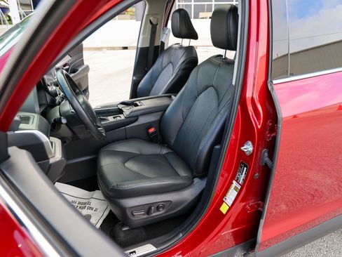 Certified 2024 Toyota Grand Highlander AWD image 35