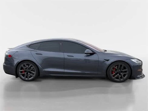 Used 2021 Tesla Model S Plaid image 11