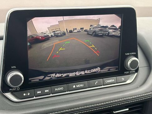 Certified 2023 Nissan Rogue SV FWD image 15