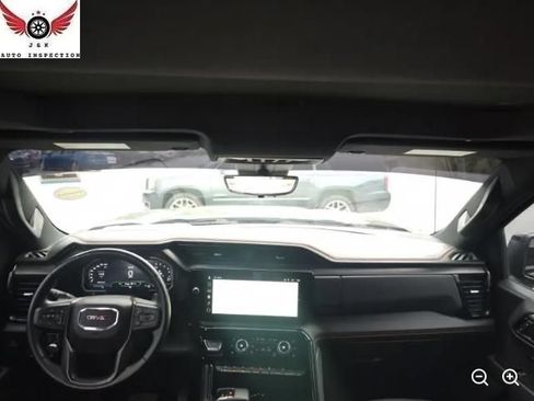 Used 2023 GMC Sierra 1500 AT4 w/ AT4 Premium Package AWD/4WD image 12