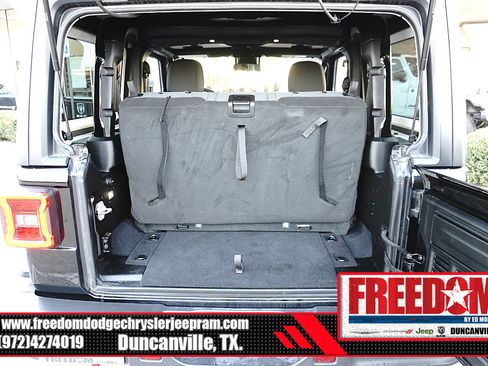 Used 2024 Jeep Wrangler Rubicon AWD/4WD image 39