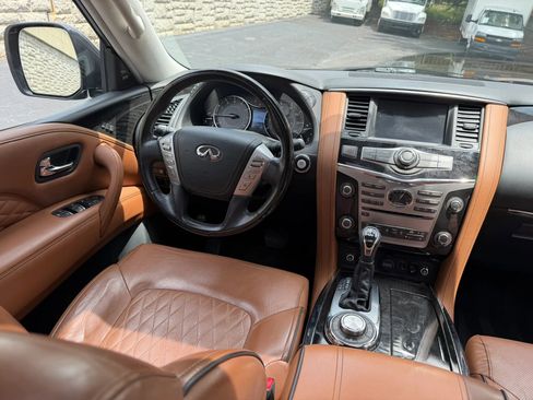 Used 2018 INFINITI QX80 4WD w/ Deluxe Technology Package image 14