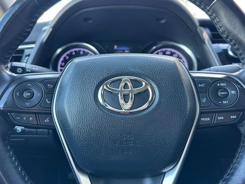 Certified 2018 Toyota Camry SE w/ Convenience Package image 21