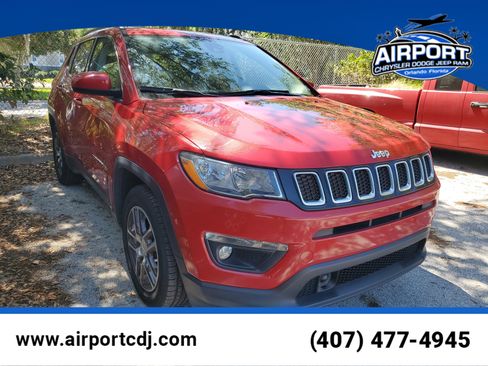 Used 2020 Jeep Compass Latitude FWD image 1