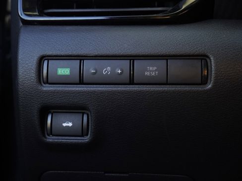 Certified 2021 Nissan Sentra SV image 9