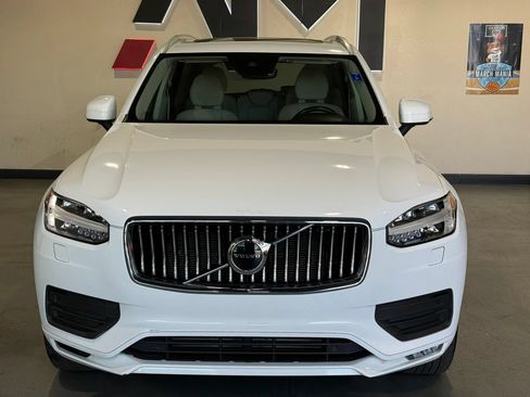 Used 2021 Volvo XC90 T5 Momentum w/ Climate Package FWD image 3