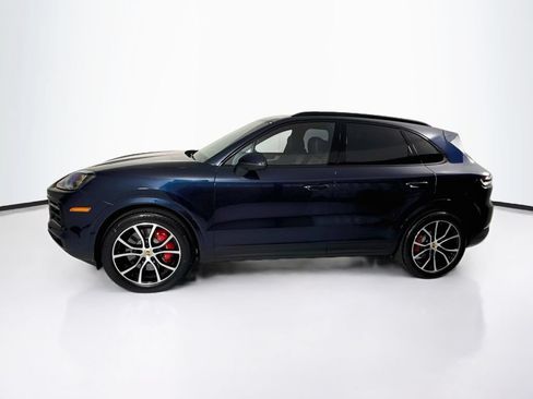 Used 2024 Porsche Cayenne S AWD/4WD image 8
