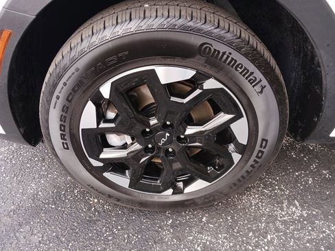 Used 2025 Kia Sorento S w/ Panoramic Sunroof Package image 32