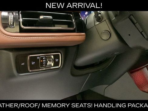 Used 2025 Lincoln Aviator Reserve w/ Equipment Group 201A AWD/4WD image 38