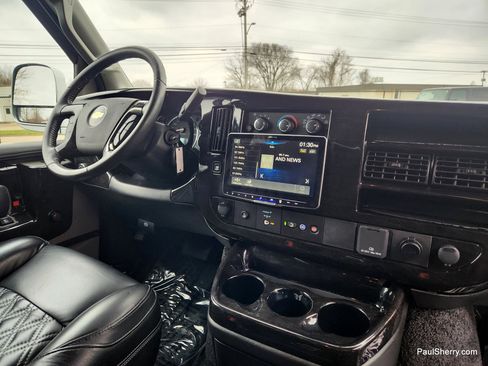 Used 2023 Chevrolet Express 2500 Extended image 2